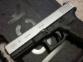 Glock 21-Calibre 9 mm.